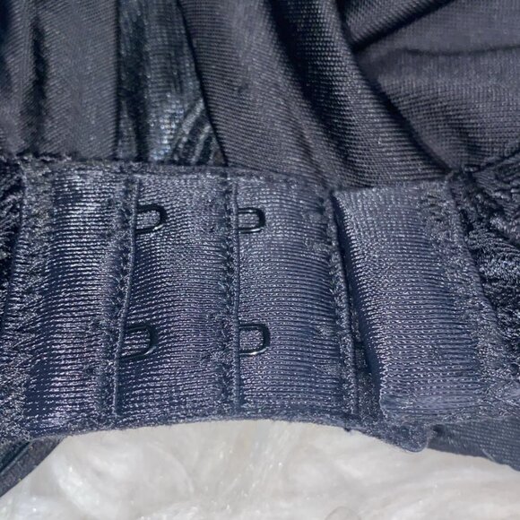 Wacoal Awareness Underwire Bra - Picture 6 of 7